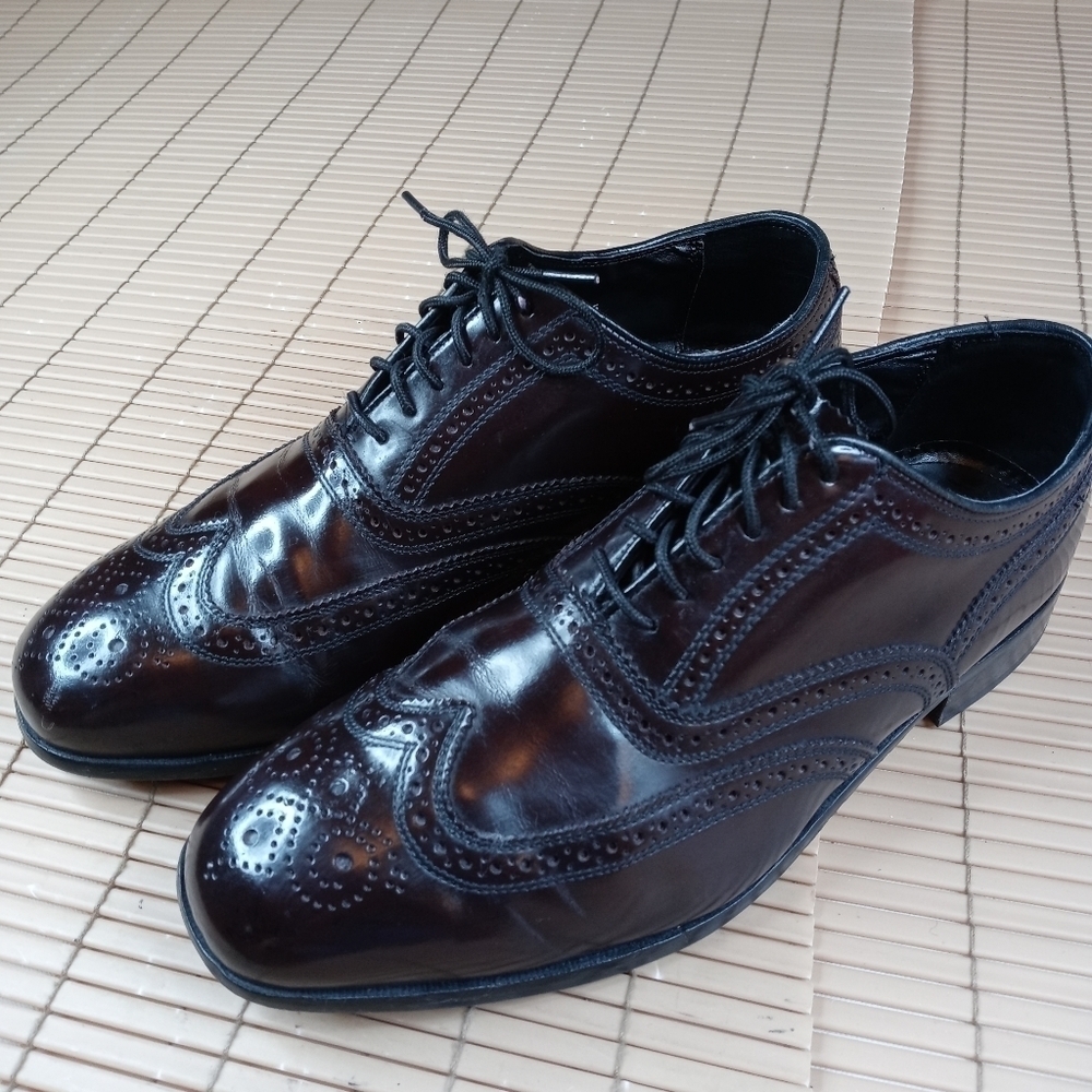 FLORSHEIM Burgundy Leather Wingtip Oxfords Dress Shoes 17066 Men’s Sizes Us 9.5D